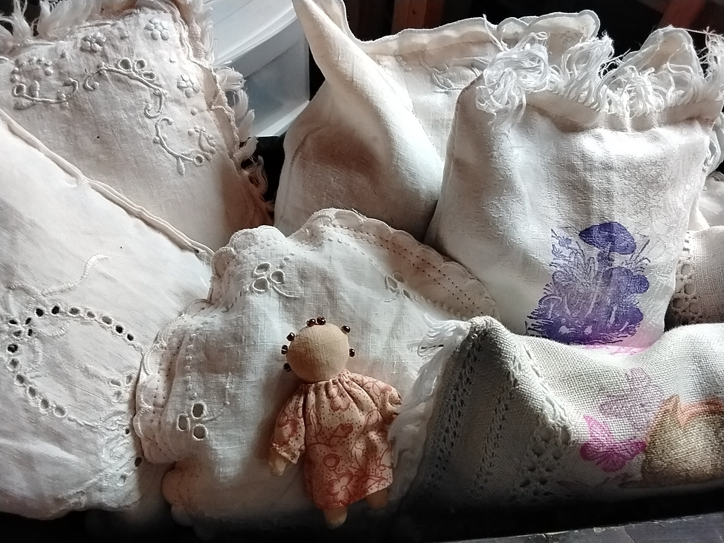 Handmade Lavender Sachet ~ Vintage Textiles